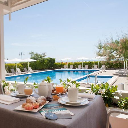 Hotel Imperial Palace Lido di Jesolo Esterno foto