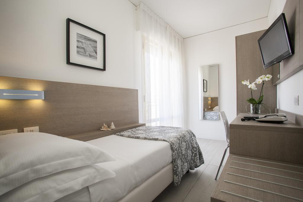 Hotel Imperial Palace Lido di Jesolo Esterno foto