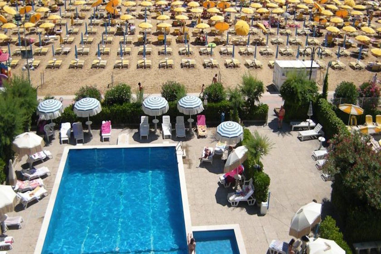 Hotel Imperial Palace Lido di Jesolo Esterno foto